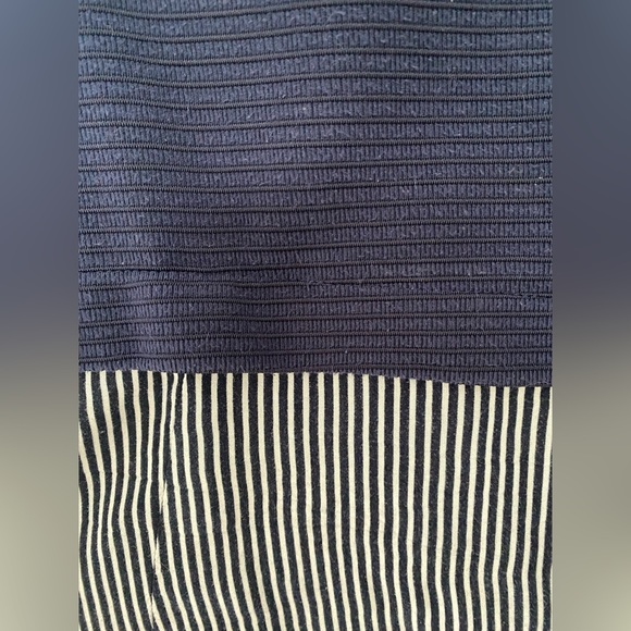 2/$20ποΈ Dynamite long sleeve top β’ Sz M - Picture 3 of 5